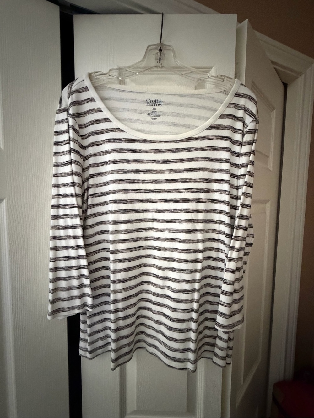 croft & barrow White, Black, hint of Beige Striped Long Sleeve Scoop Neck Top
